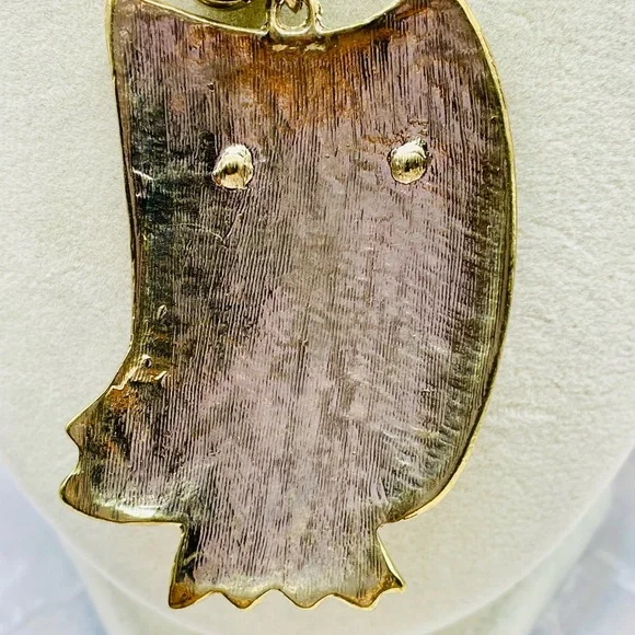 Colorful Enamel & Rhinestone Eyes Owl Pendant Necklace. Gold tone. 30 inch Long - Picture 4 of 5